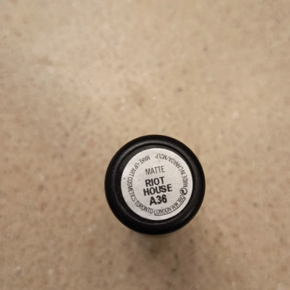 MAC Cosmetics Riot House A36 Matte - Picture 4 of 4